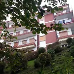 Luckylake Apartman *